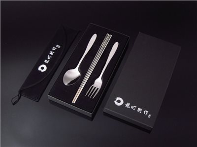 TL-24448    龍町特級方筷餐具硬盒